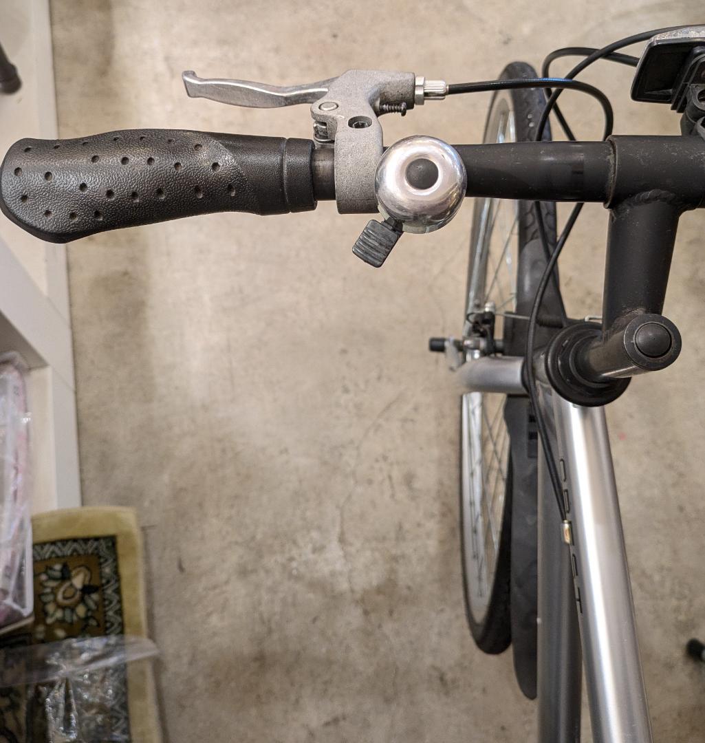 【店頭引取】 CREST クロスバイク 700C シルバー クレスト アルミ製