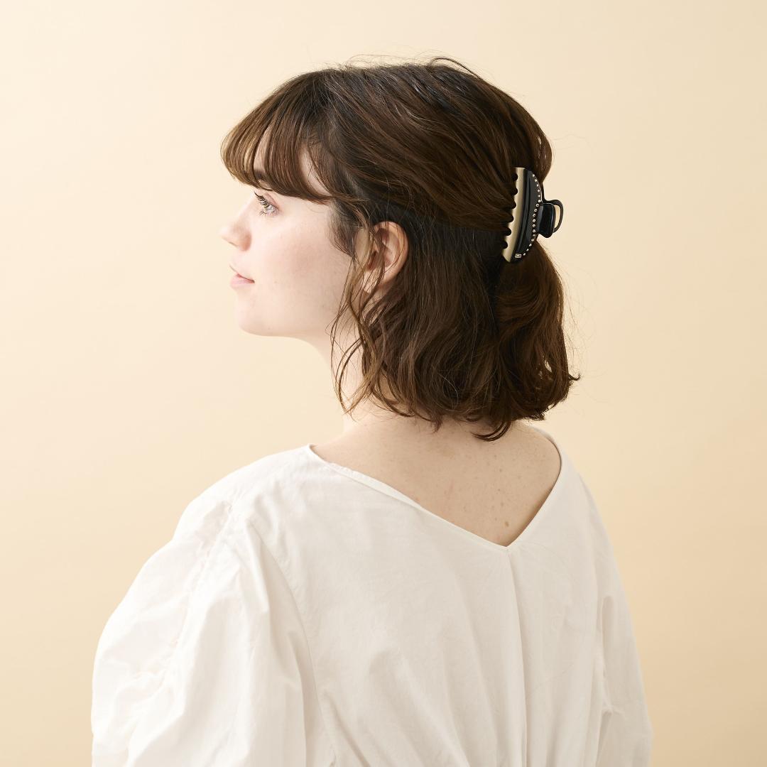 ☆美品☆アレクサンドルドゥパリ●クリスタル付きクリップ/ブラック/Mサイズ