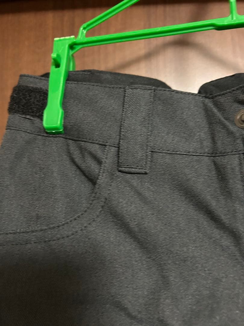 【美品・おまけ付】BURTONキッズスノーボードウェア上下セット