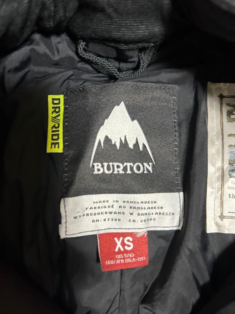 【美品・おまけ付】BURTONキッズスノーボードウェア上下セット