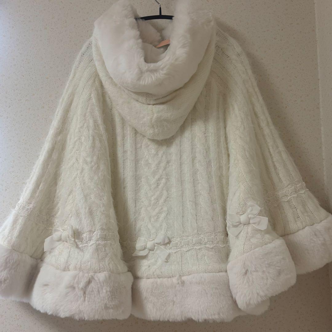 LIZLISA リズリサ　ポンチョ　白　ファー　リボン