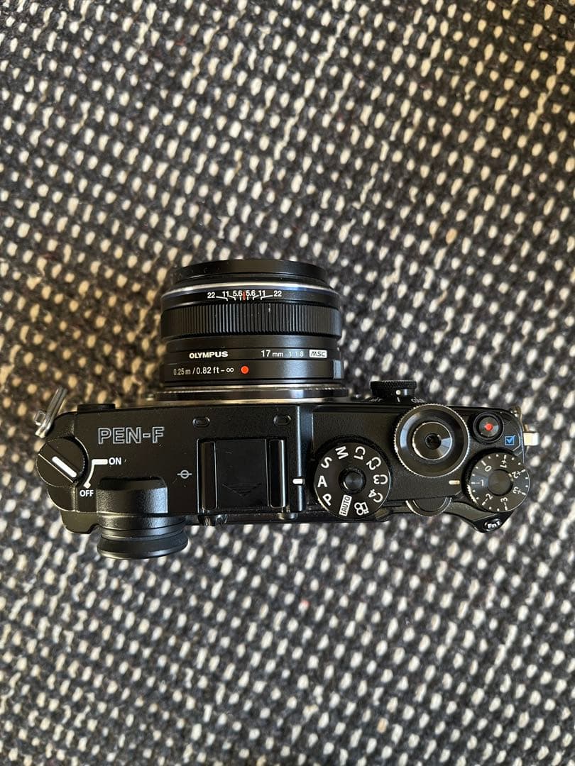 ミラーレス一眼カメラ　オリンパス PEN-F　olympus pen レンズ