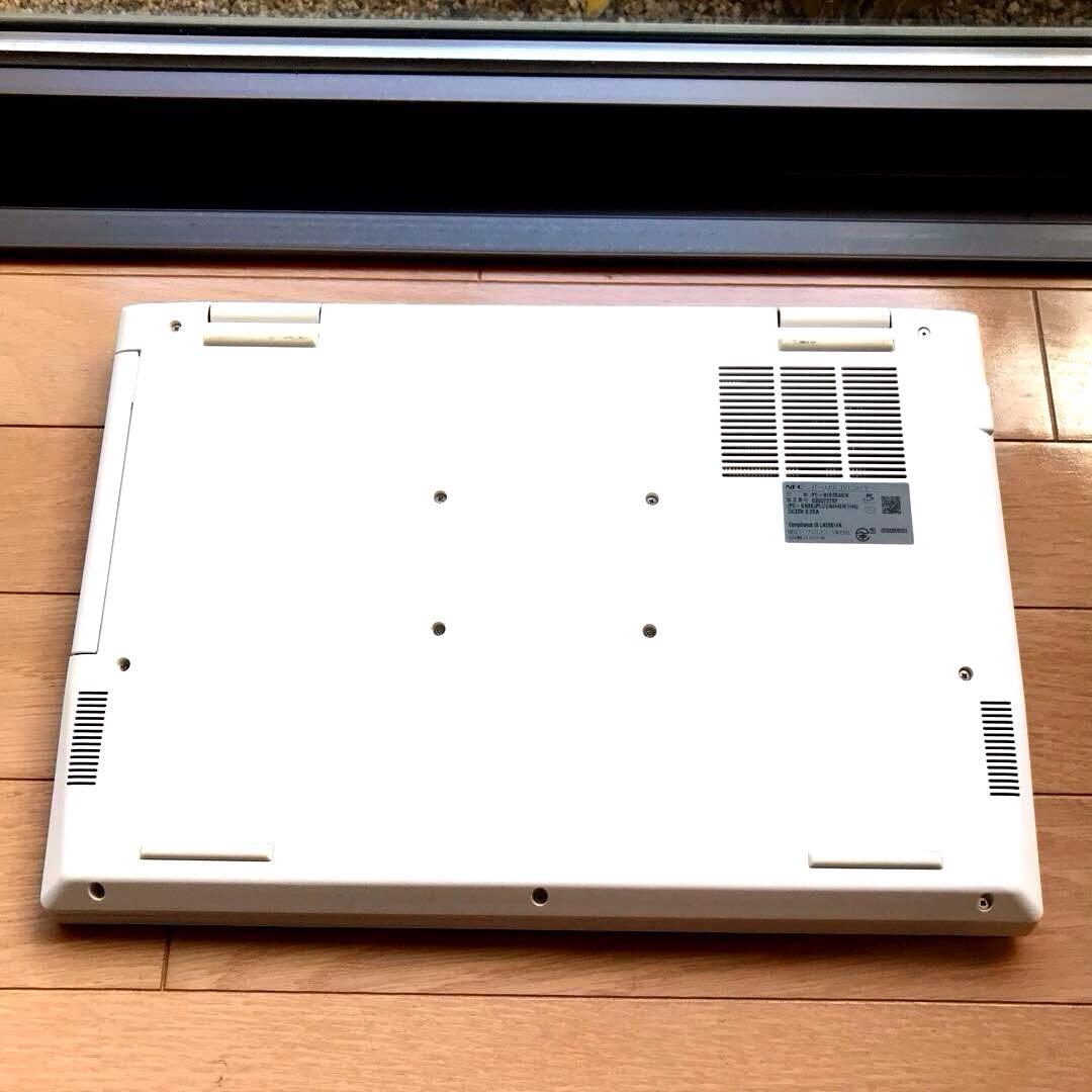 美品 LaVie N1535AKW(新品M.2 NVMe SSD512GB)