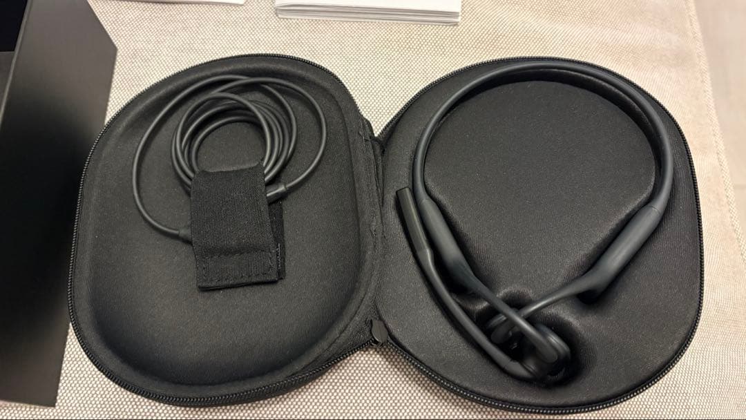 【超美品】Shokz OpenComm2 骨伝導ヘッドセット C110