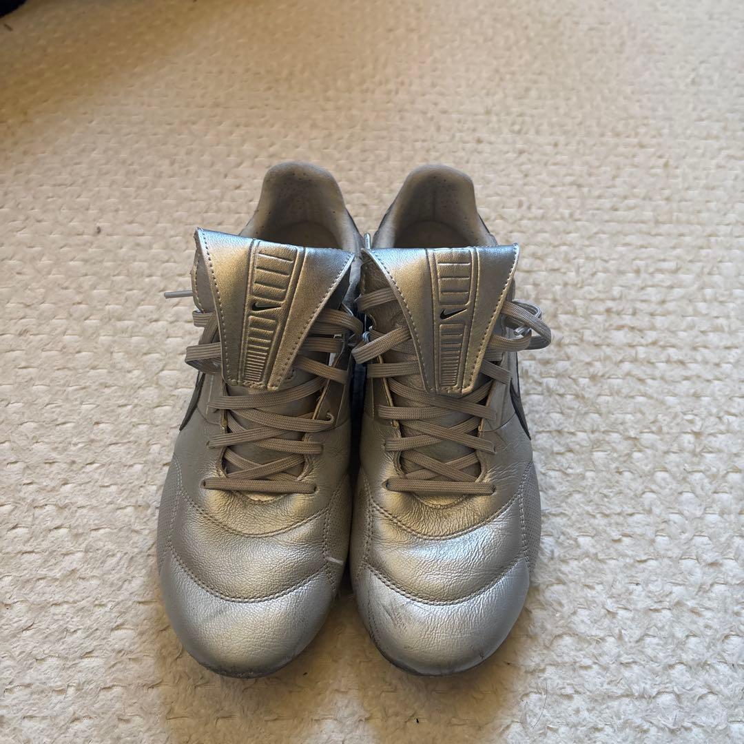 ナイキプレミア　スパイク　サッカーシューズ　ティエンポ