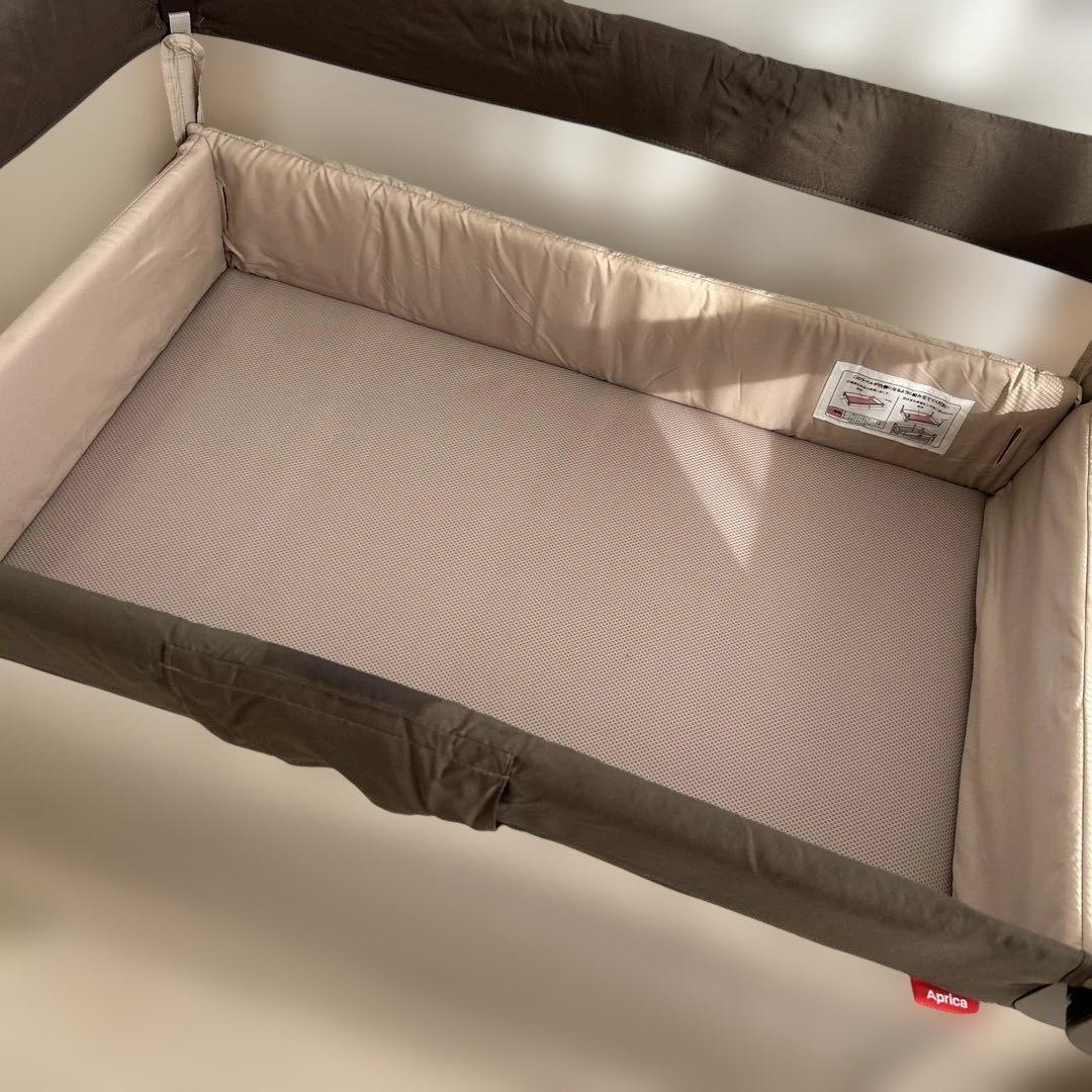 Aprica ココネルエアー ベビーベッド 折りたたみ