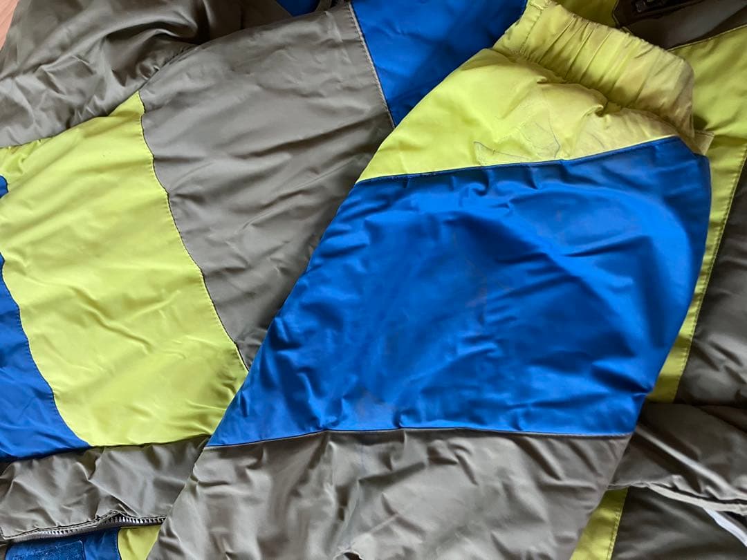 値下げ!!BURTON スノーボードウェア フード付き ネオンカラー 上のみ