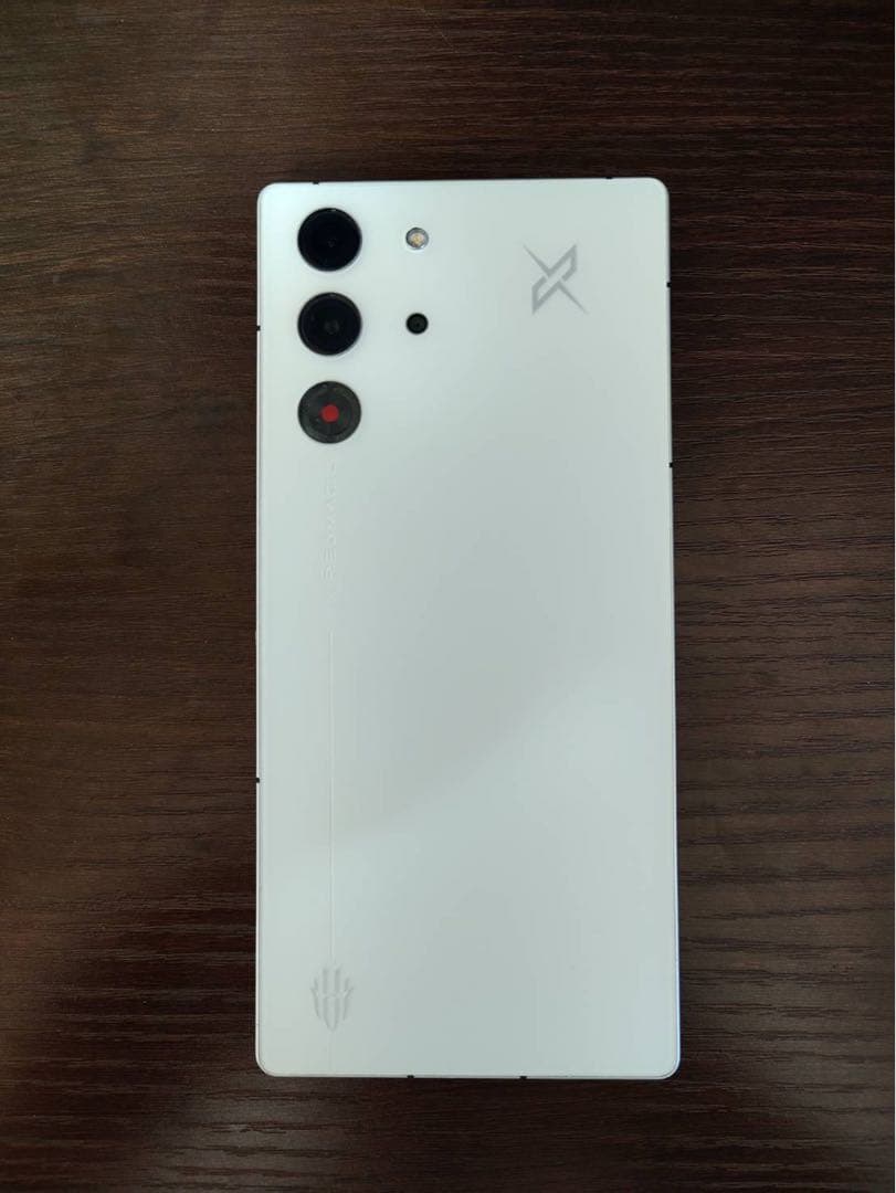 REDMagic 10Pro ゲーミングスマートフォン ホワイト、充電器