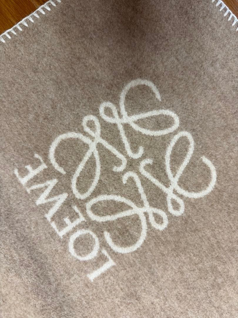 【美品】LOEWE ベージュ 大判ブランケット