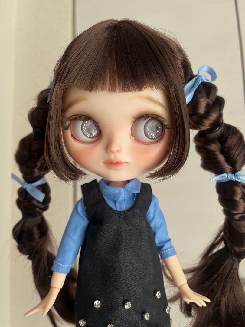 カスタムアイシードール　アウトフィット付き　オン眉ロングヘア