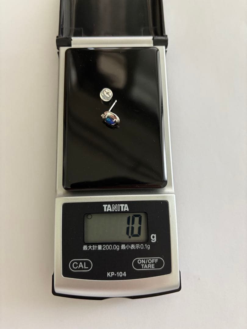 PT900 片耳ピアス　サファイア＆メレと縦長メレ各1点づつ　計2点まとめ