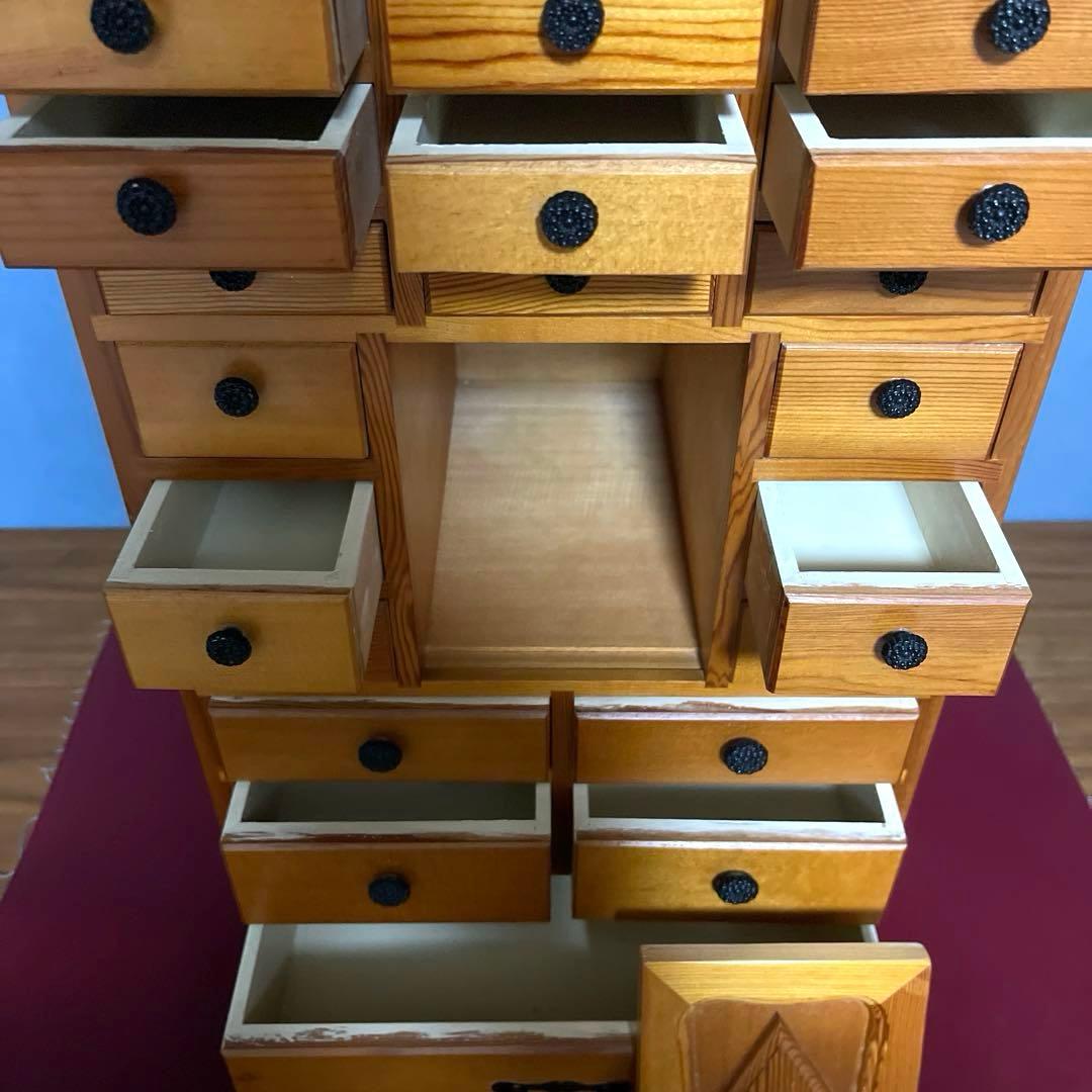 『小物入れ』22個　多段引き出しキャビネット　自然な木目仕上げ　薬棚薬箪笥