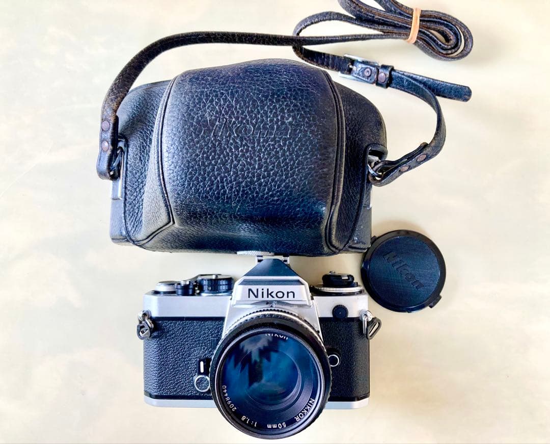 Nikon FE一眼レフカメラ Nikkor 50mm f/1.8 革ケース付き