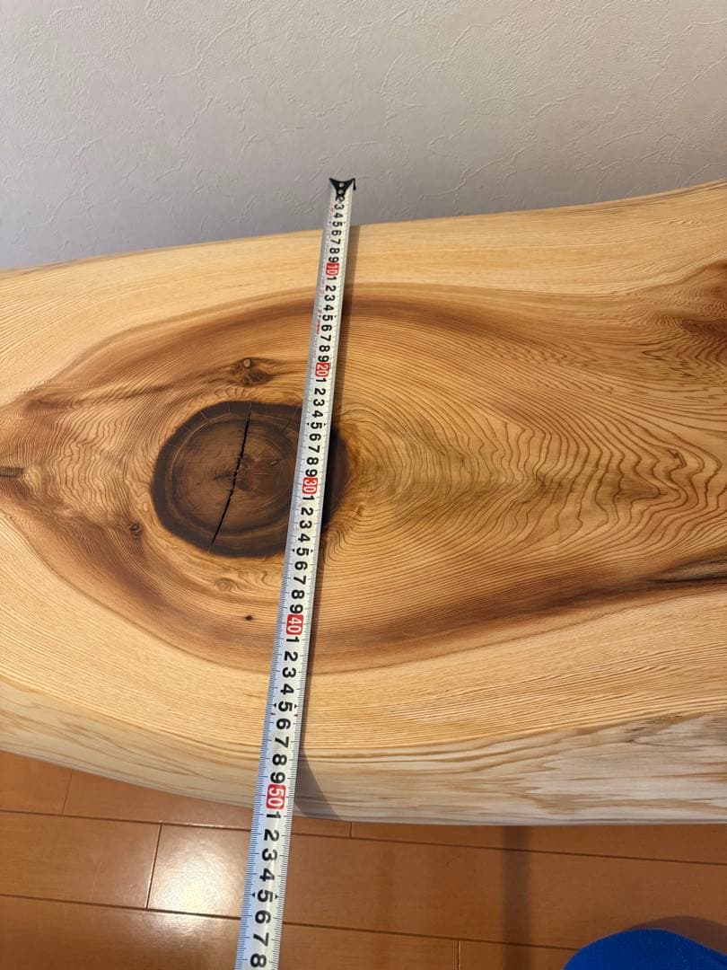 天然杉一枚板でか節テーブル 両面使用可能蜜蝋クリーム仕上げ‼️