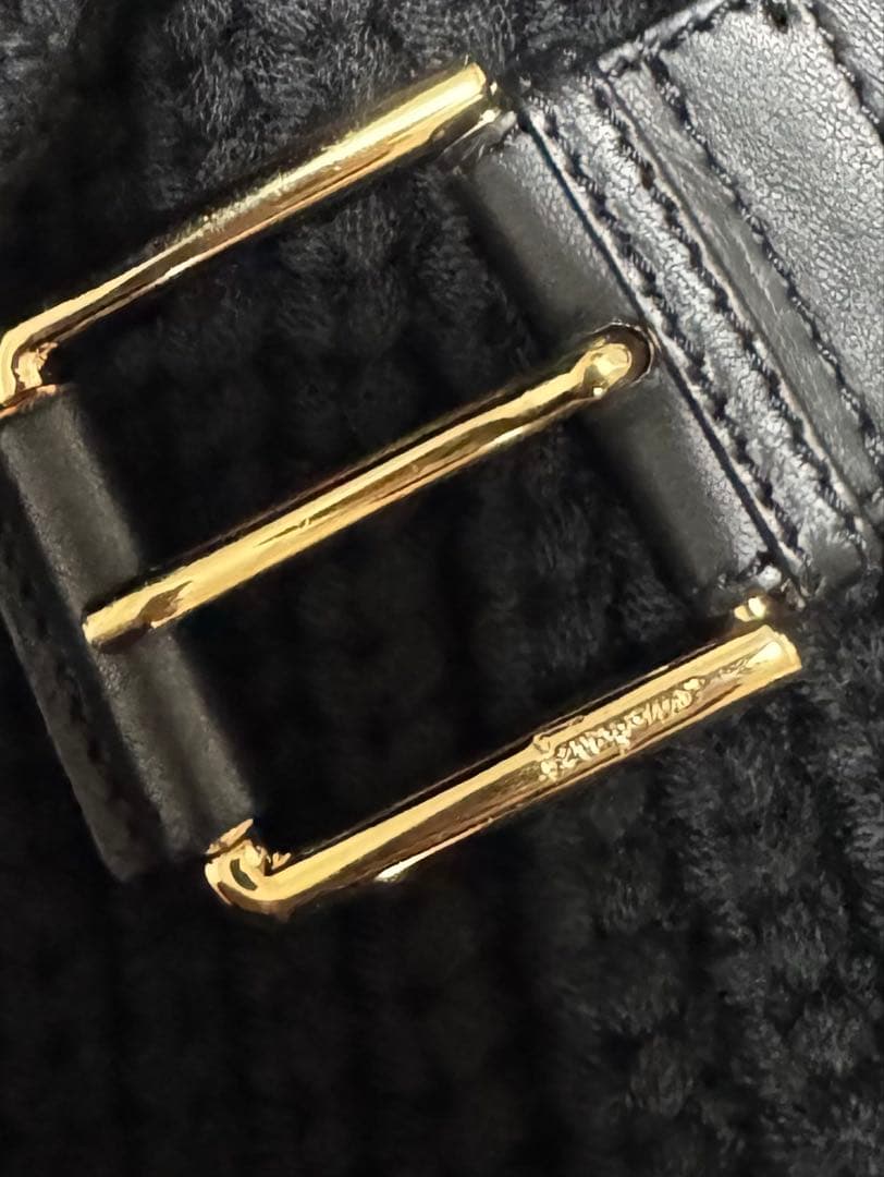 【フェラガモ】ニットコート