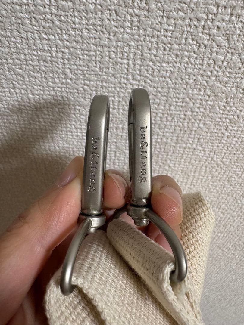 【ほぼ未使用】ba&ttang ベージュ キャリーバッグ　M カーベルト付き