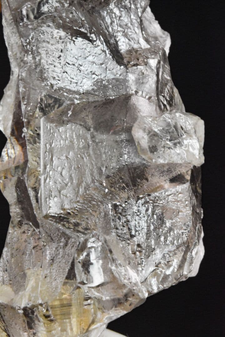 ガネーシュヒマール ラパ産 剥離痕に覆われたスモーキークォーツ