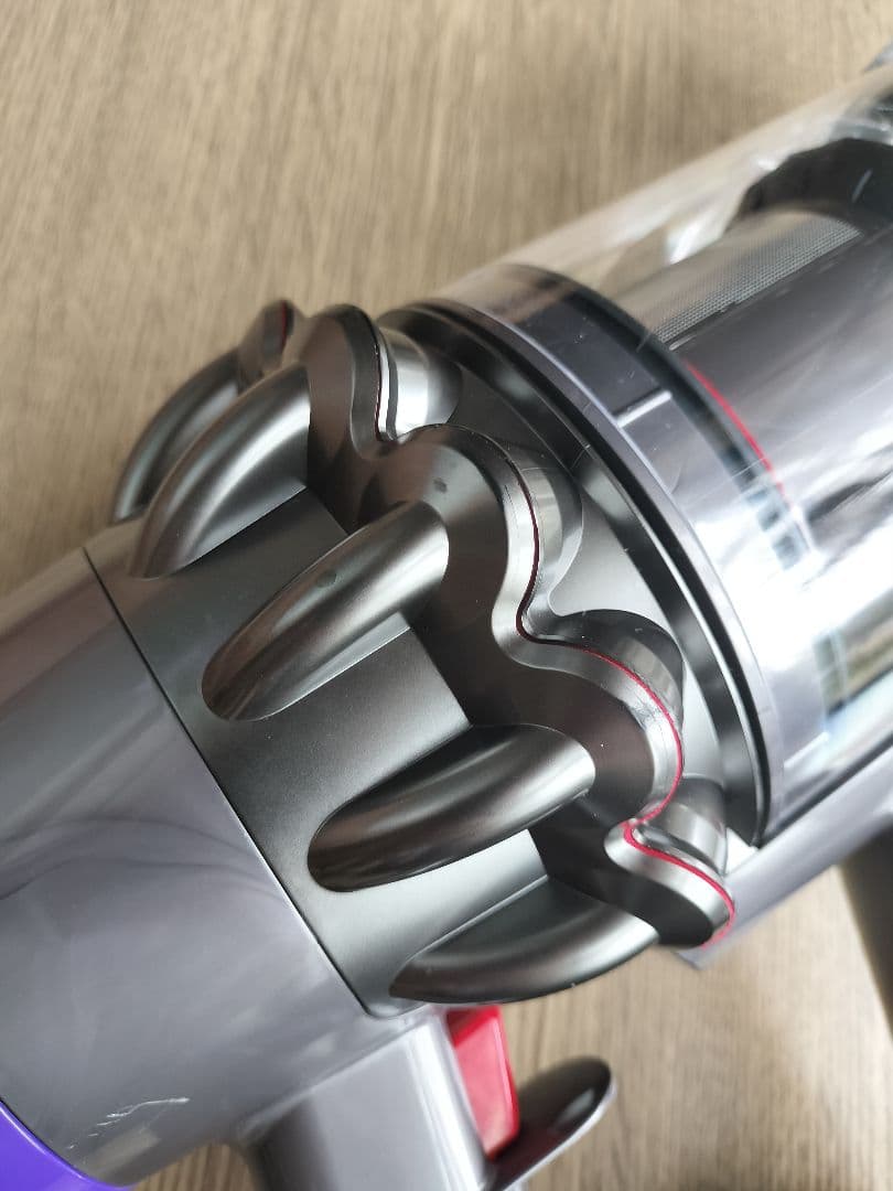 Dyson V10 SV12 ダイソン 本体のみ 純正新品バッテリーに交換済！