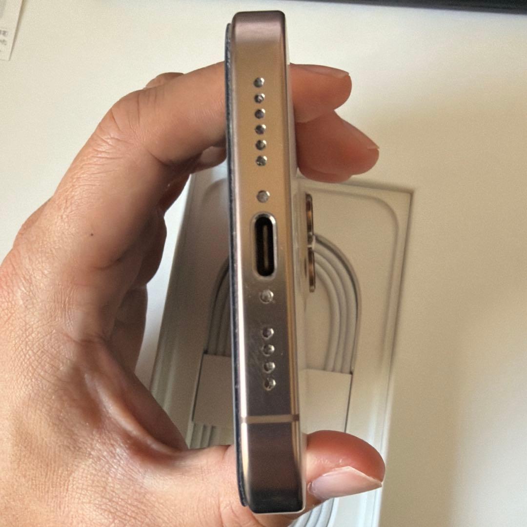 Apple iPhone 16 Pro Max512GBデザートチタ二