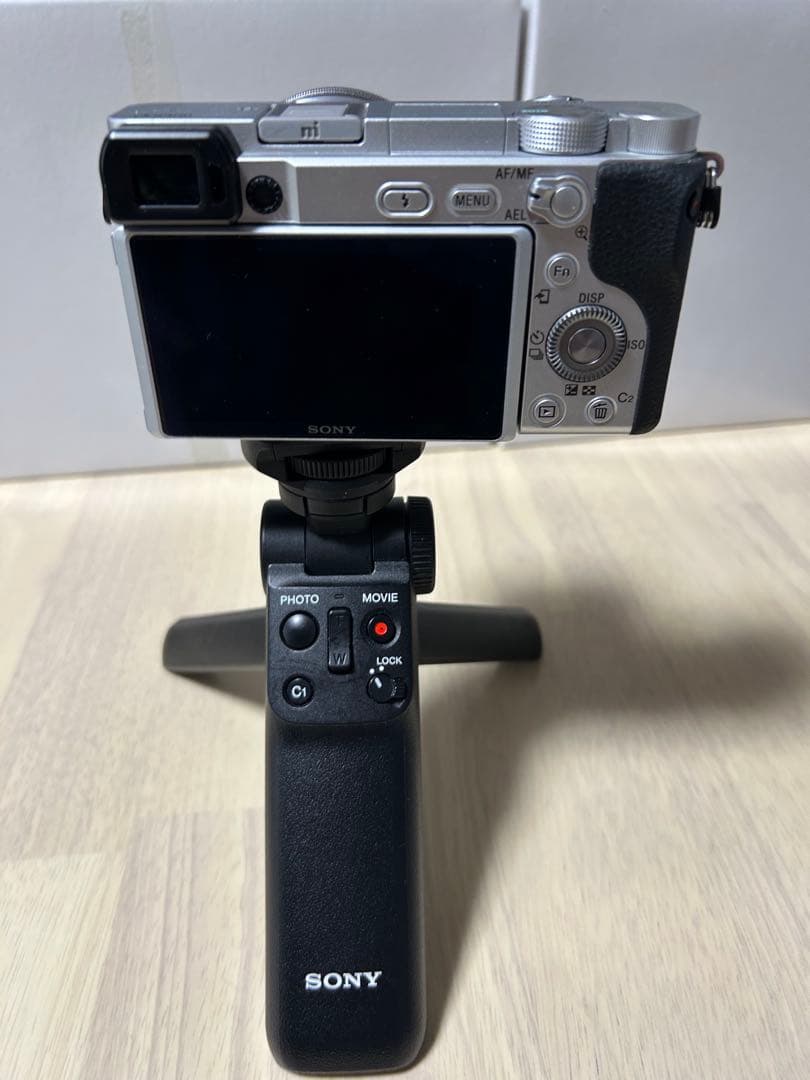 【付属品充実】Sony α6400 ミラーレスカメラ & GP-VPT2BT