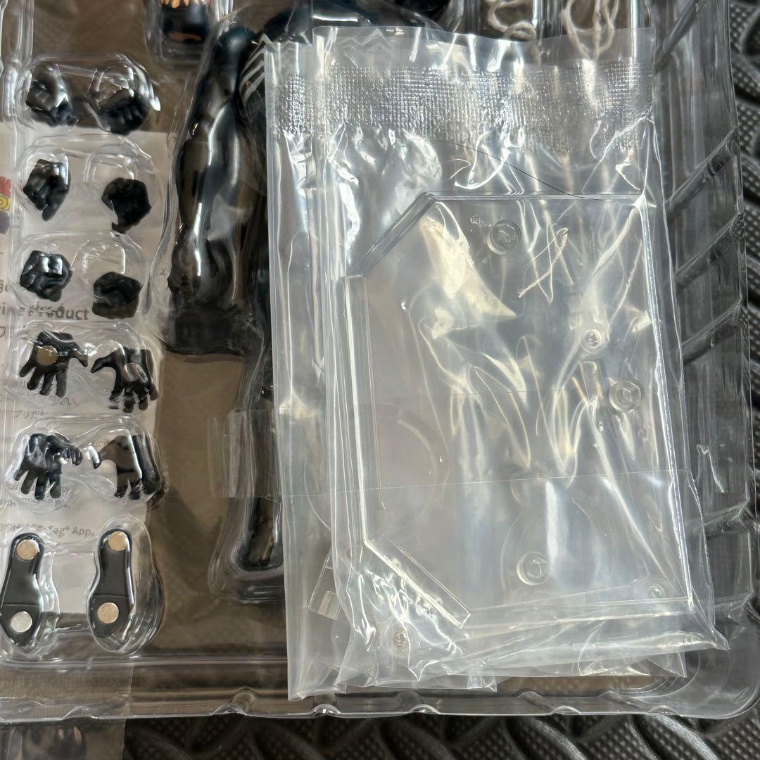 MAFEX マフェックス　ヴェノム カーネイジ