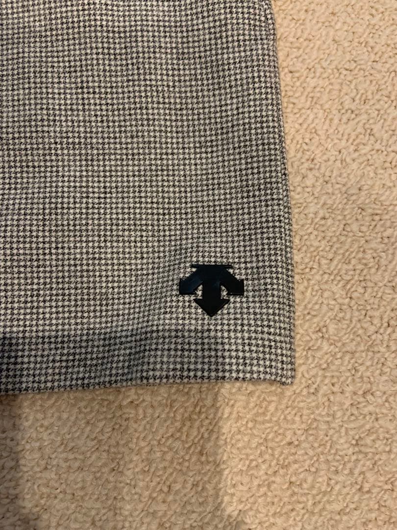 デサントゴルフ　千鳥格子スカート秋服用　Ｍ　新品