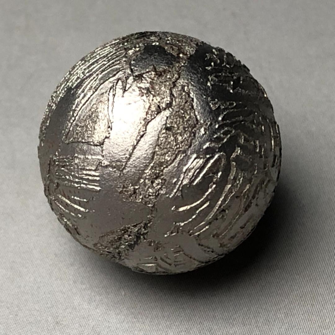 アルタイ隕石 メテオライト くりぬき　球体 穴なし台付き 希少　美品