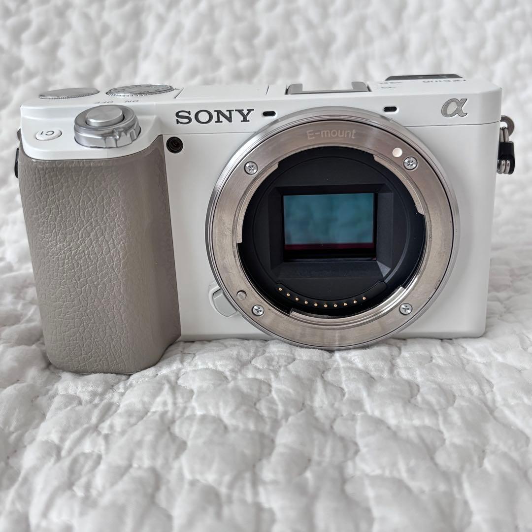 SONY α6100 ILCE-6100 ボディ 本体　パワーズームレンズセット