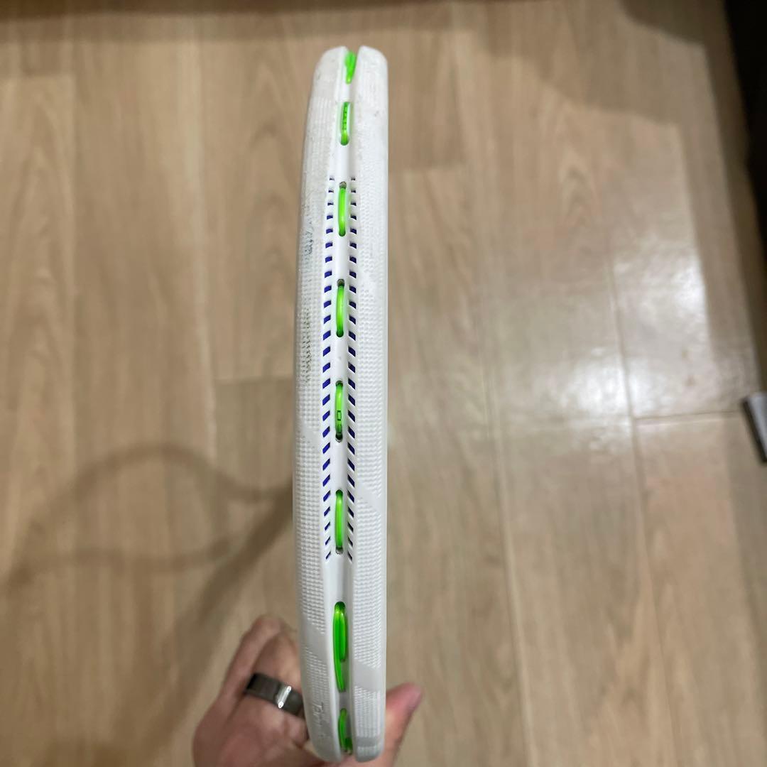 テクニファイバー T-FIGHT 300 グリップ3