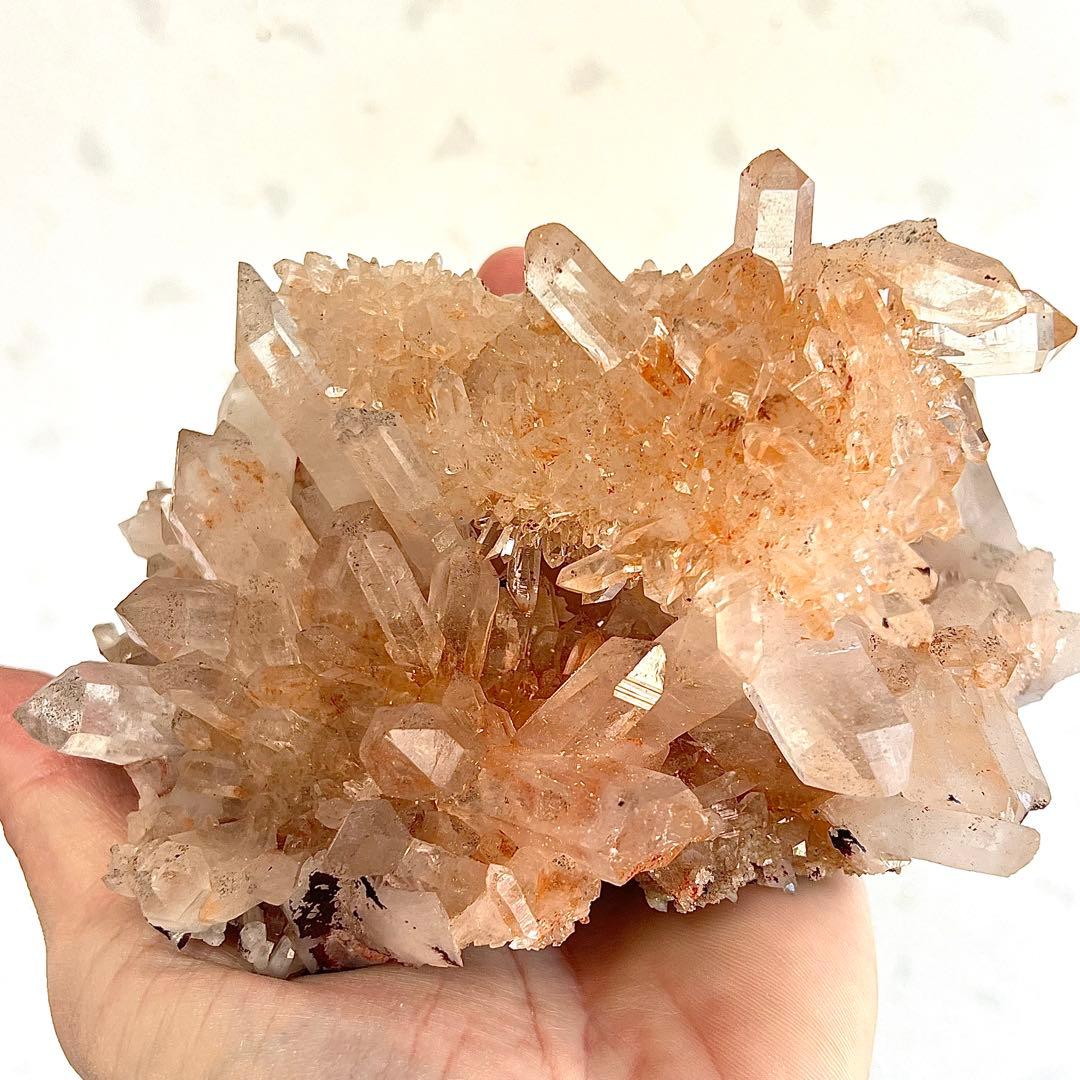 天然ピンクヒマラヤクォーツ クラスター｜高透明・輝き抜群　洞窟あり