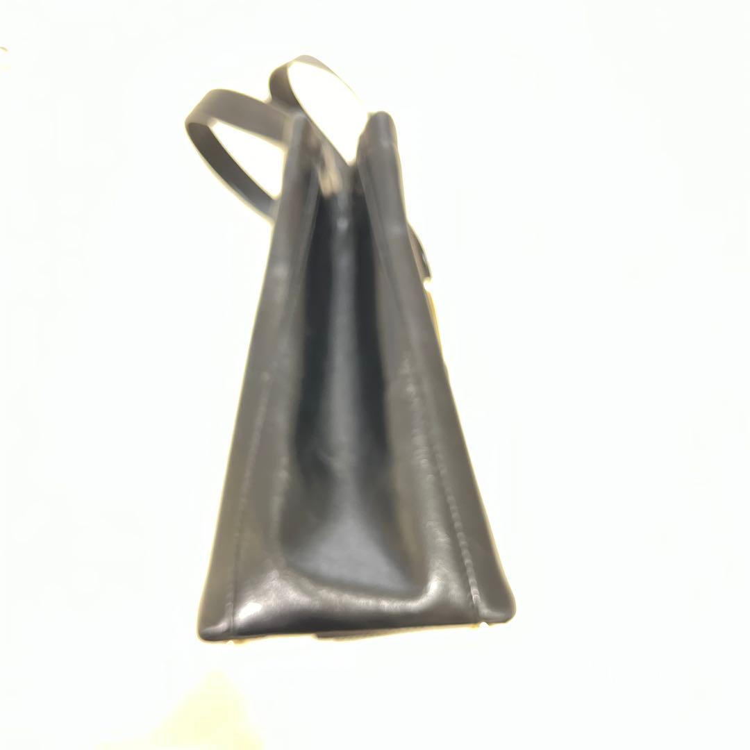 極美品 Ferragamo フェラガモヴァラ パテントレザーショルダー ハンド