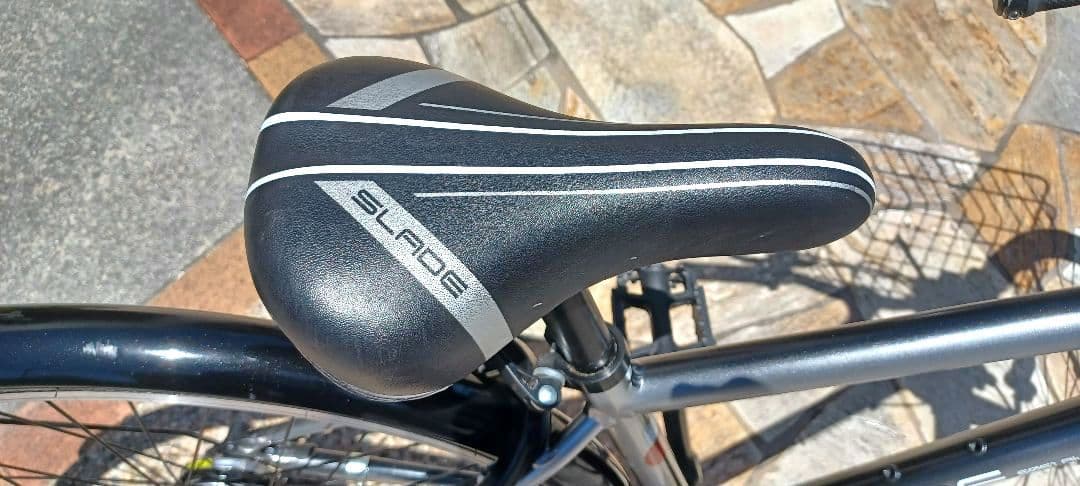 子供　スレイド　クロスバイク　26インチバスケット付き