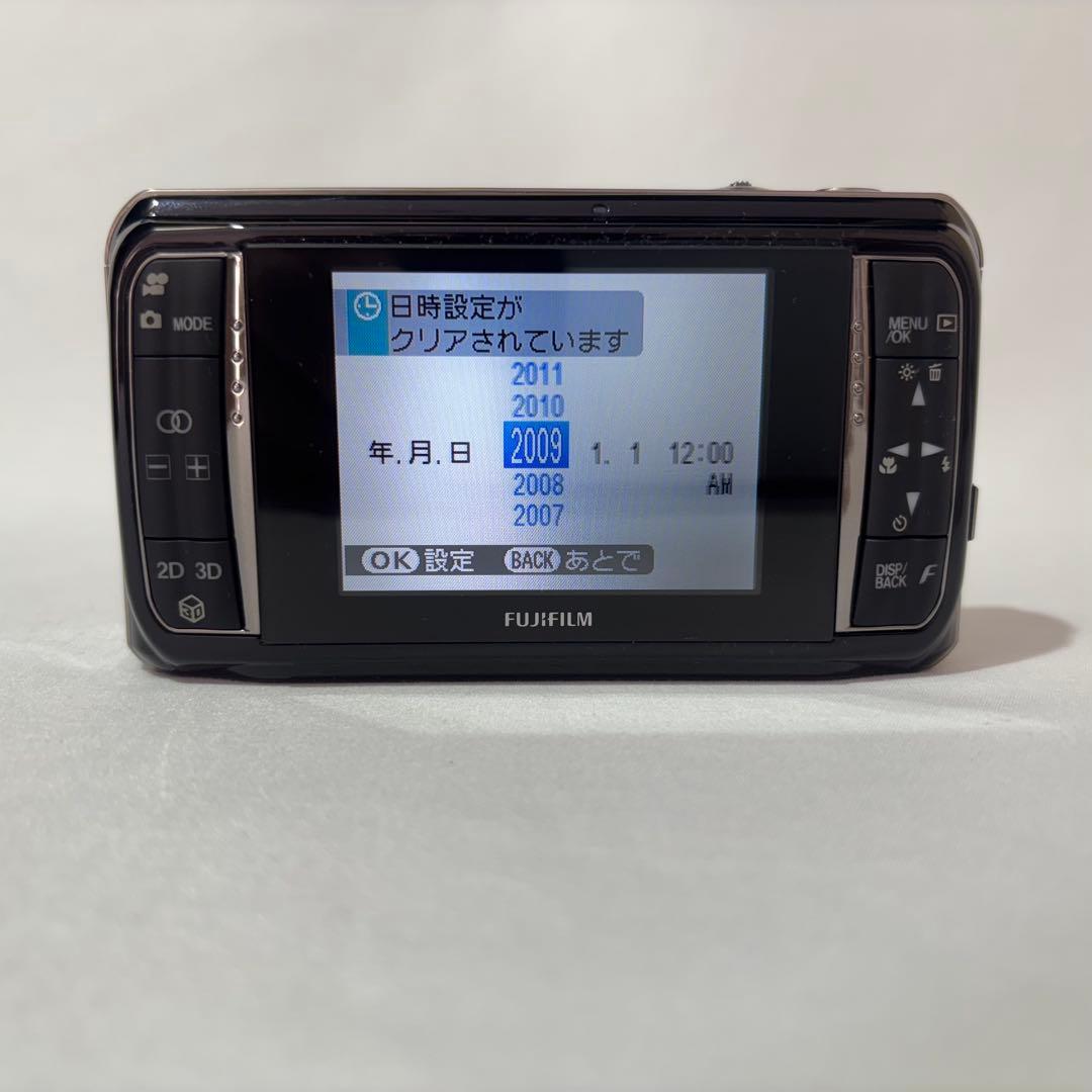 【超希少】FUJIFILM ハローキティPINEPIX REAL 3D W1