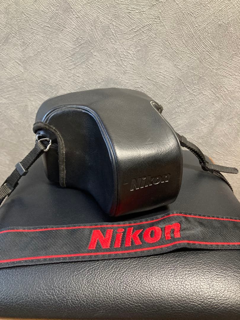 Nikon FM10 zoom NIKKOR 35-70mm 専用ケース付き