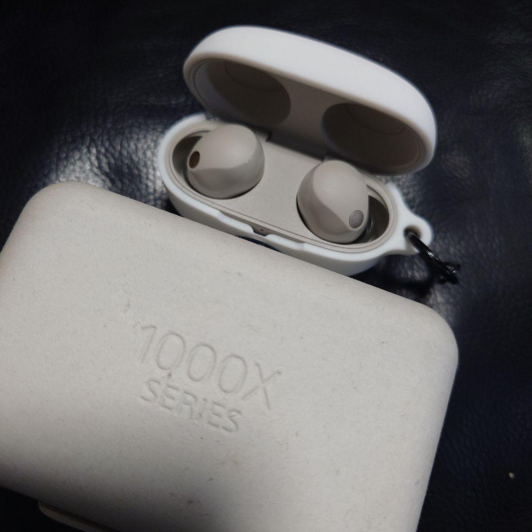 美品　少々値下げ可能　SONY　wf1000XM5 ワイヤレスイヤホン　ホワイト