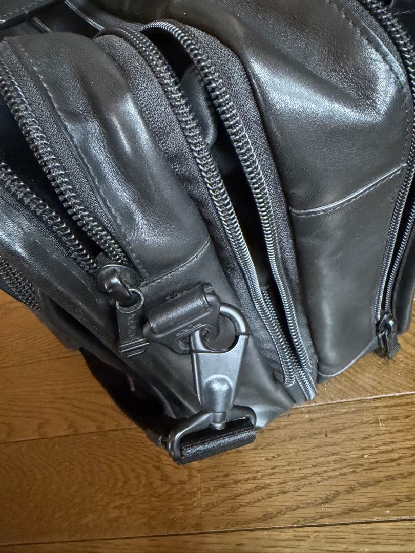 TUMI 超美品 ALPHAナパレザー バッグ 国内正規品ギャランティカード付