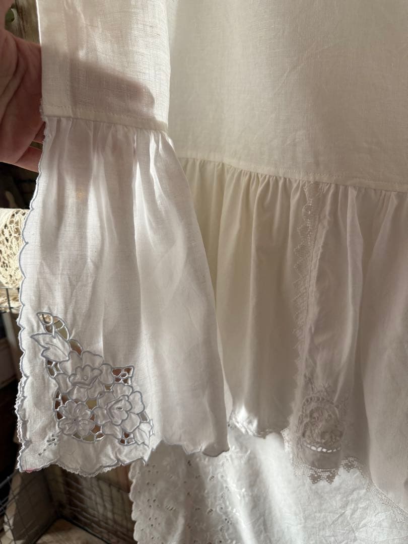 ホワイトリネンとフランスアンティークレース刺繍ஐ⋆*ふりふりカーテン