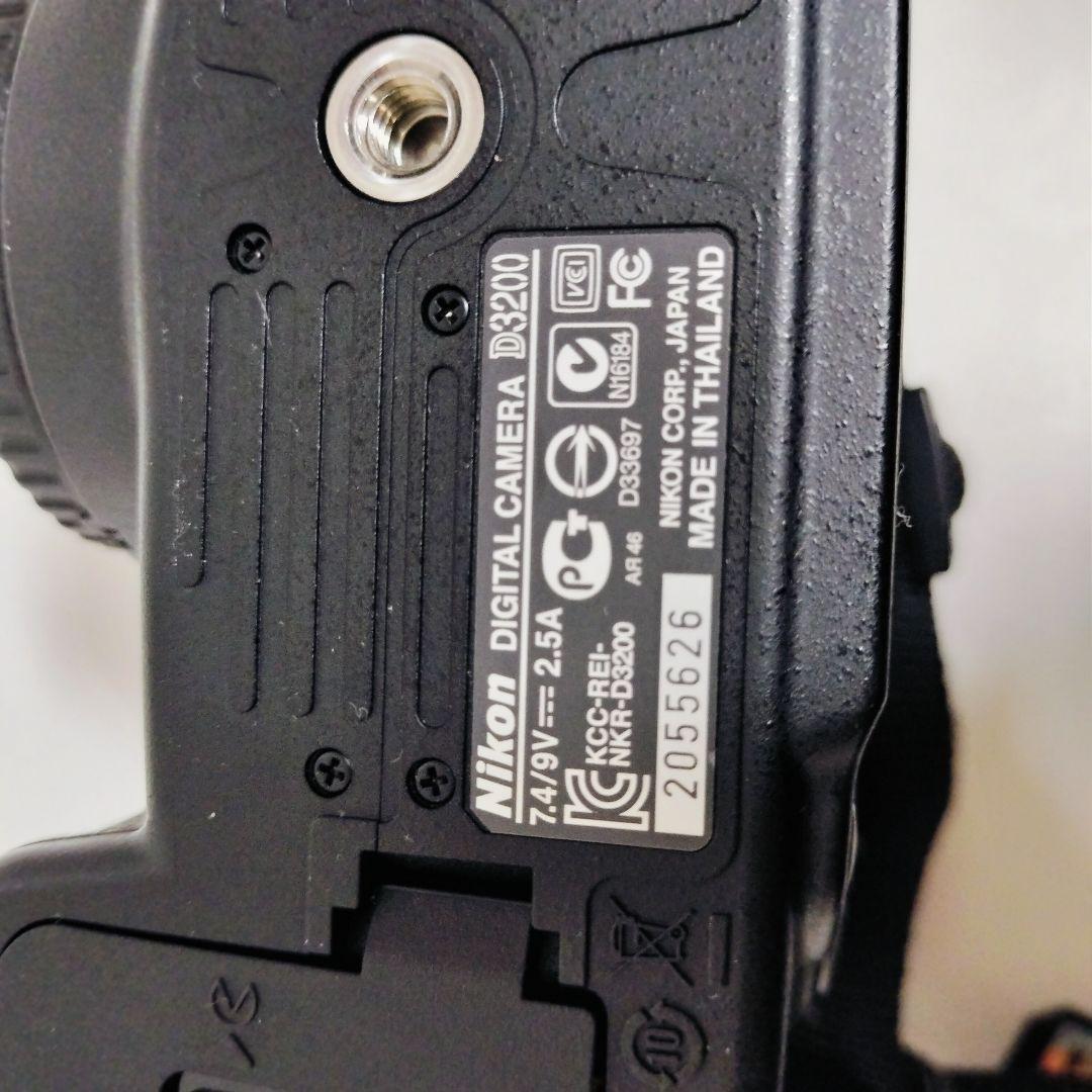 【美品】Nikon ニコンD3200 ボディ＋付属品 デジタル一眼レフカメラ