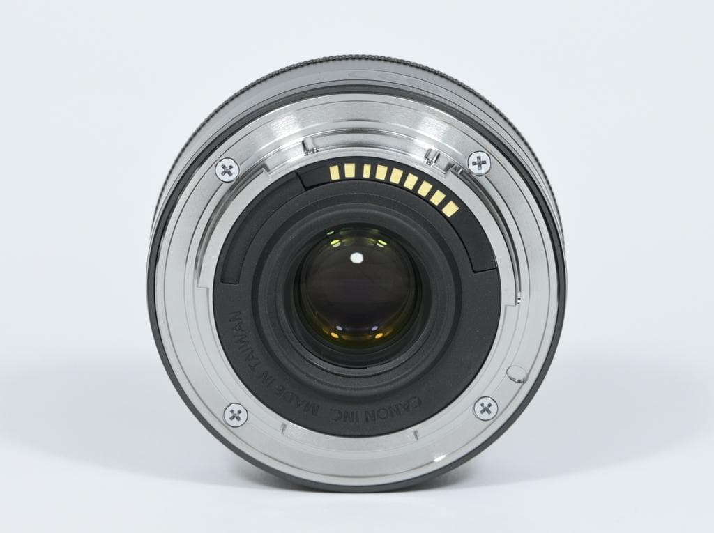 【ほぼ新品】 キヤノン　Canon EOS M100 ダブルレンズキット