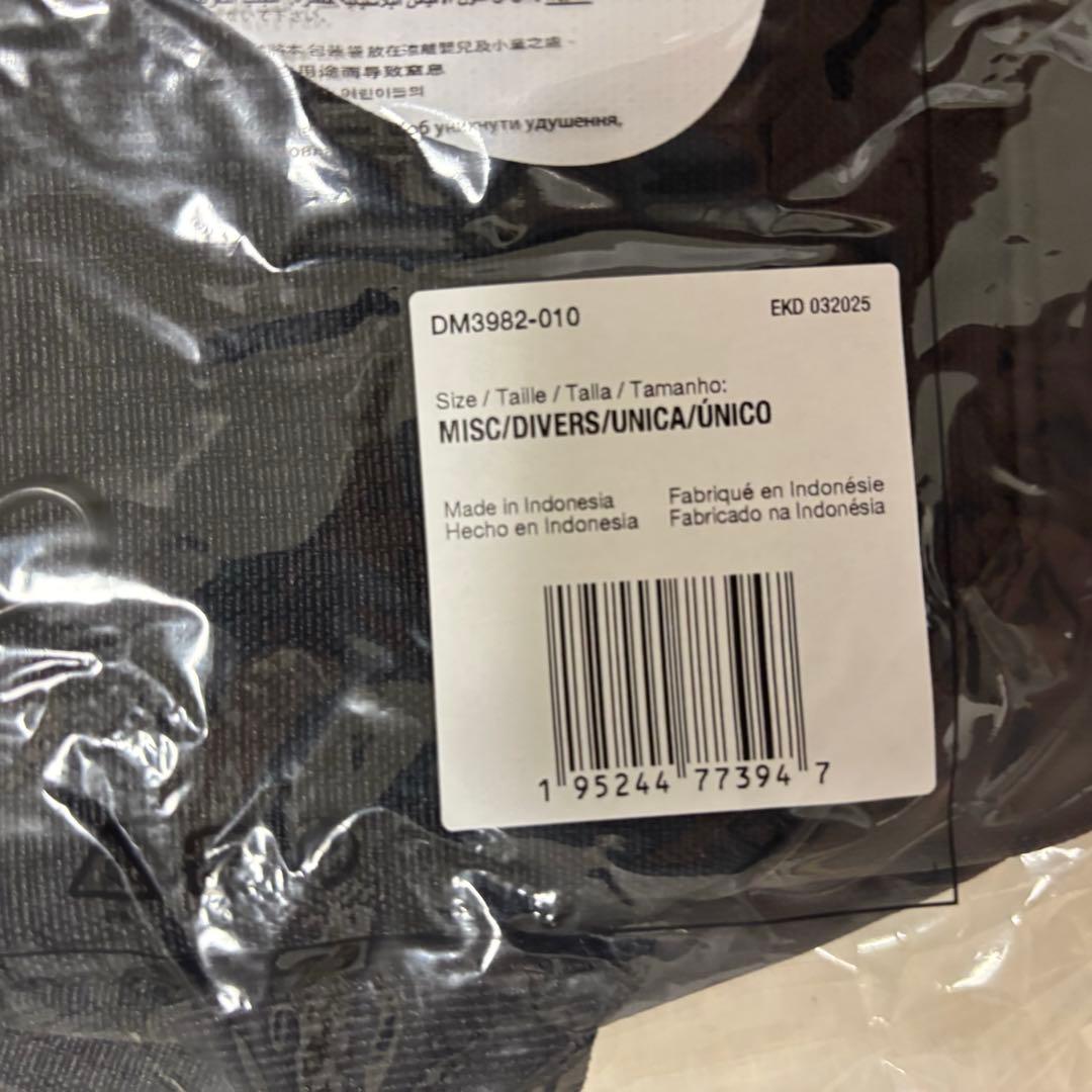 新品未使用タグ付 Nike サッカー ウィンドブレーカー 韓国 XL 黒