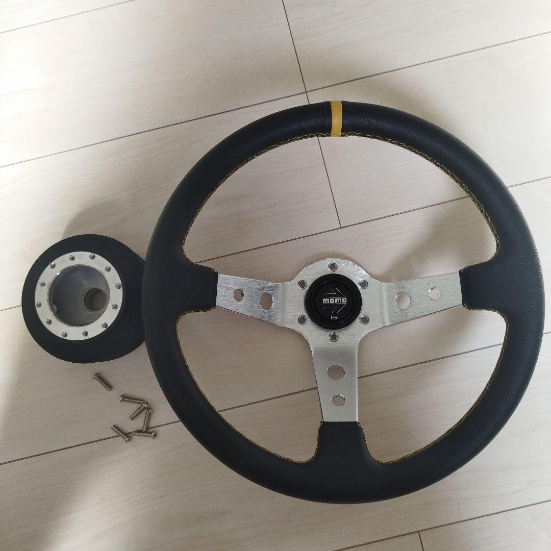 MOMO ステアリング 3スポーク