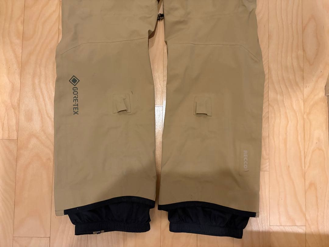 BURTON AK FREEBIRD BIB PANTバートン フリーバード M