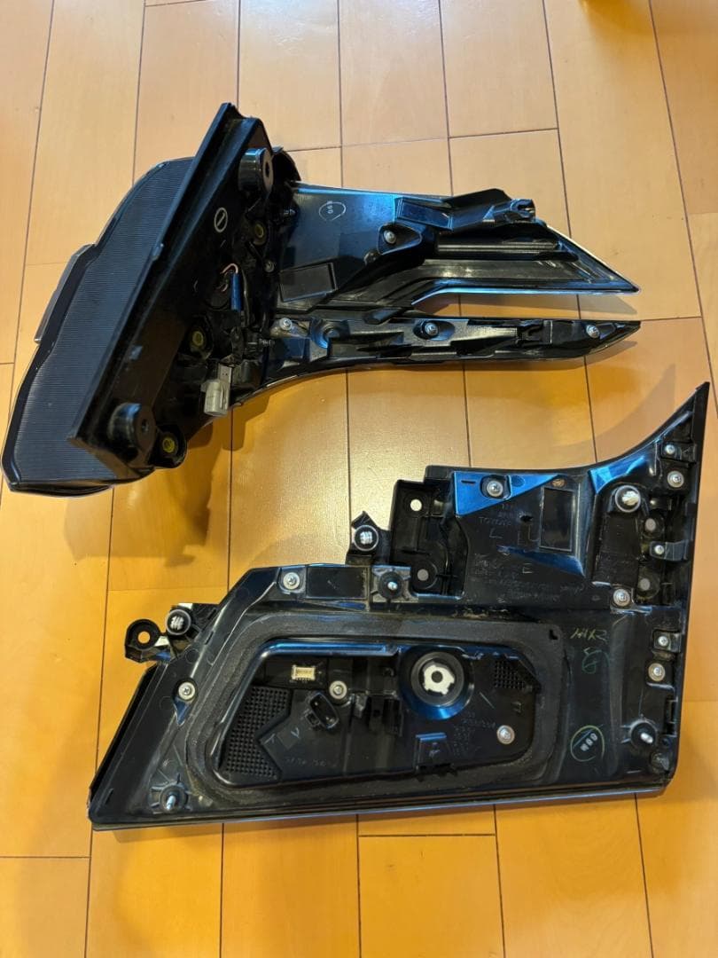 （Hana!!） ヴェルファイア30系後期純正通常テールランプ4点