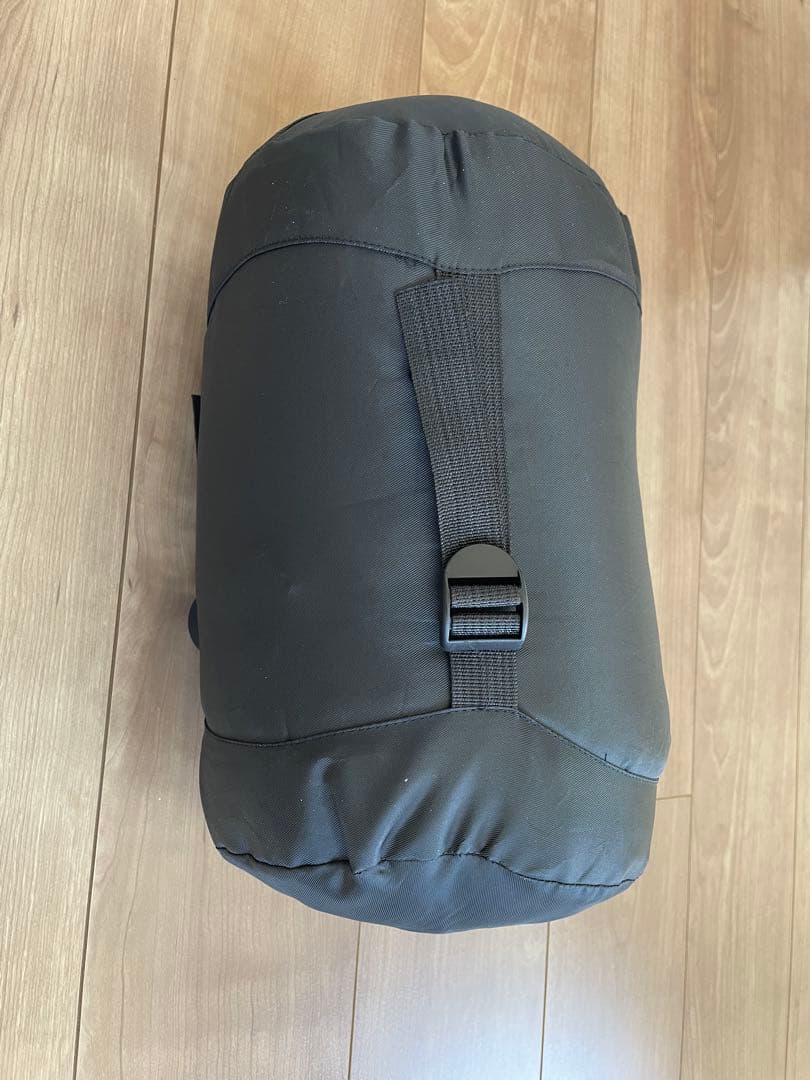 ⚛️ シュラフ　ダウンシュラフ 秋冬春用 寝袋 ダウン マミー型　カーキ　キャンプ