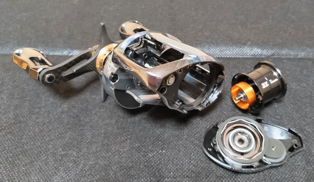 ダイワ 25スティーズ LTD CT SV TW 70XH カスタム／ゴールド