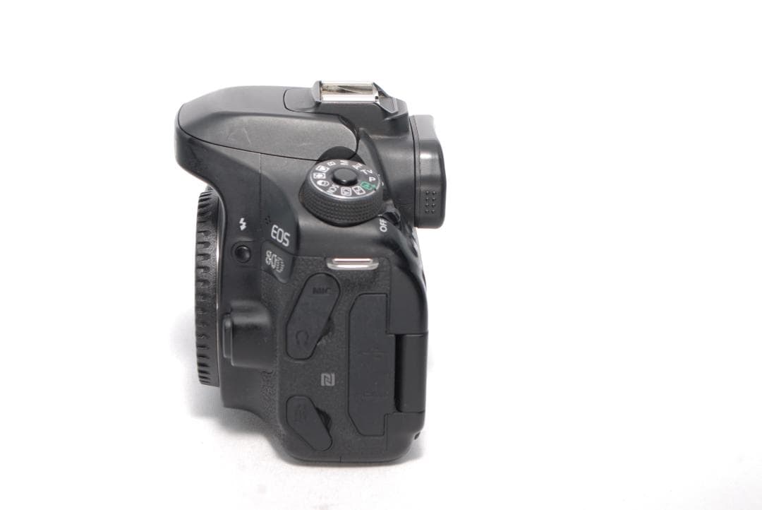 ✨Canon EOS 80D✨高性能モデル✨高速AF＆手ぶれ補正✨一眼レフカメラ