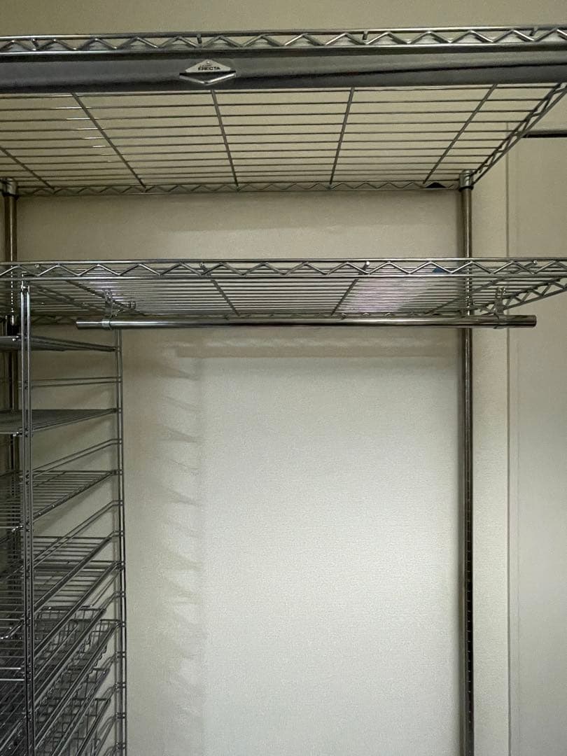  ERECTA シェルフスクリーン付き　スチールラック　ハンガーラック