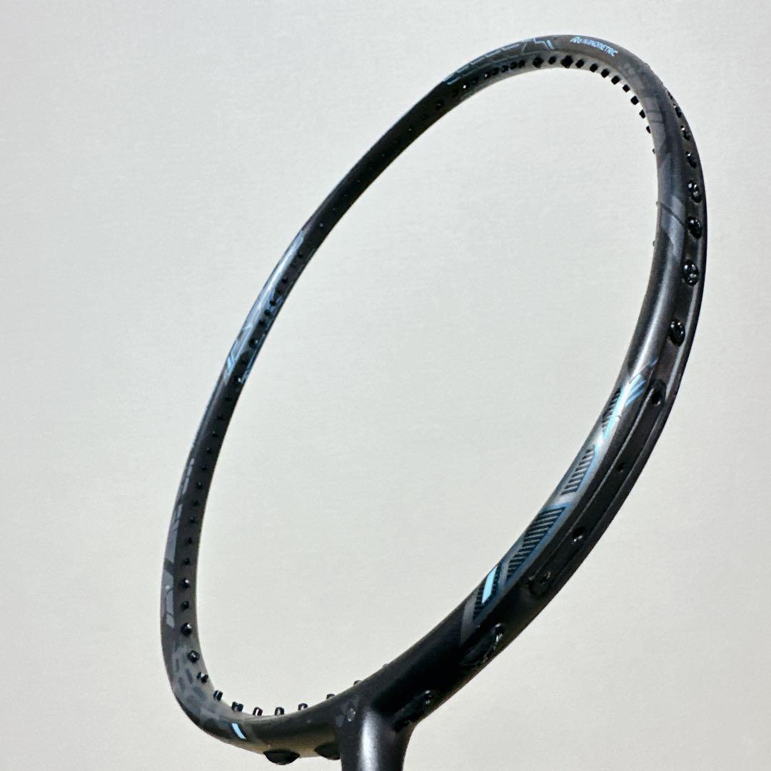 YONEX ヨネックス VOLTRIC ボルトリックZフォース2 Ⅱ 4UG5