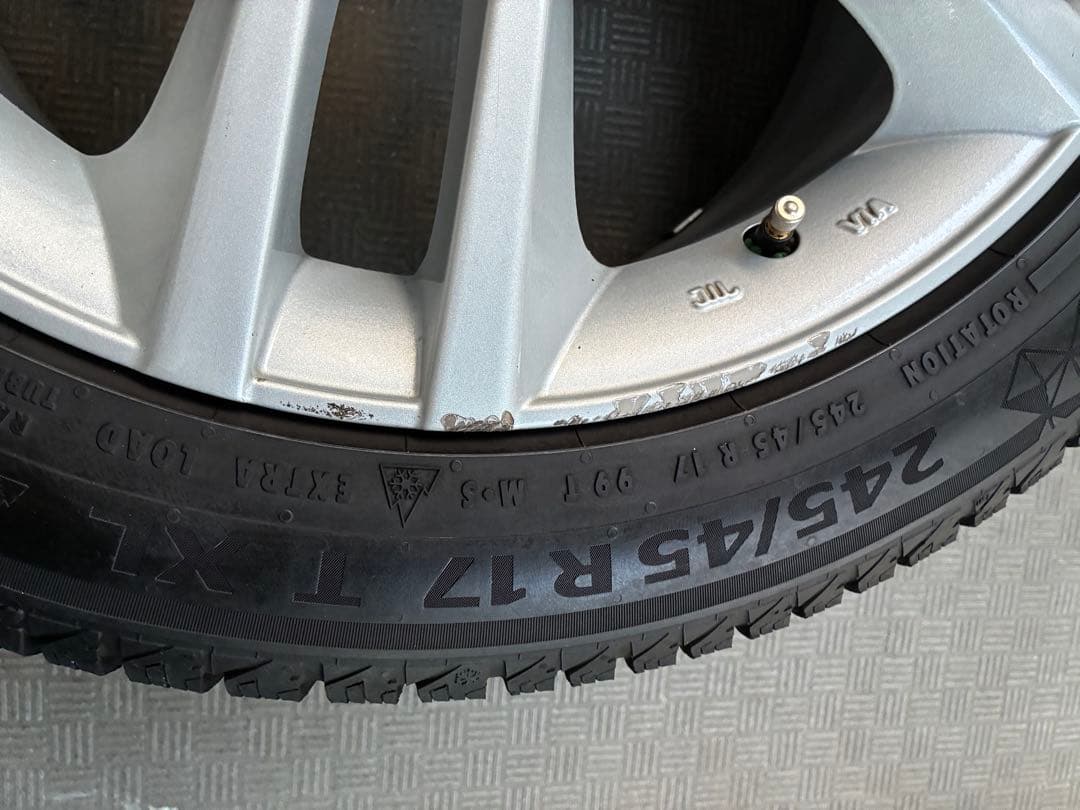 スタッドレス　コンチネンタル　ホイールセット　メルセデスベンツEクラスW212