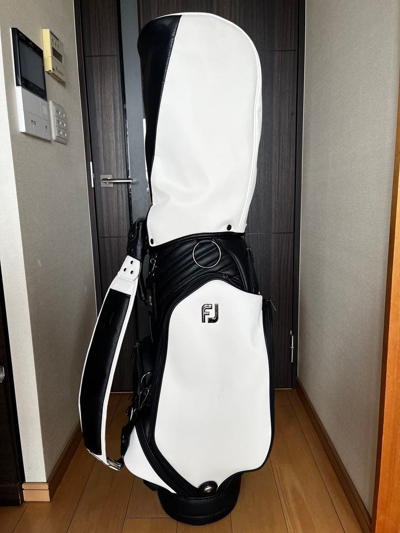 希少　美品　ＦＪ　フットジョイ ３点式キャディバッグ【ホワイト/ブラック】完売品